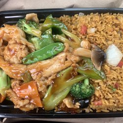 Ming's Town - L1. Ming's Town Chicken Lunch Special