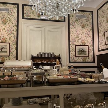 Heritage - Breakfast buffet - Hotels Near Me - Bruges, VWV