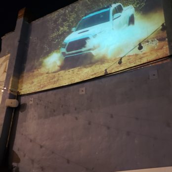 Wet Dog Tavern - Large projection screen television outside. - Sports Bars Near Me - Washington, DC, District of Columbia Wet Dog Tavern - Large projection screen television outside. - Sports Bars Near Me - Washington, DC, District of Columbia