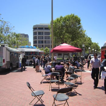 Off the Grid: UN Plaza - Food Trucks Near Me - San Francisco, California Off the Grid: UN Plaza - Food Trucks Near Me - San Francisco, California