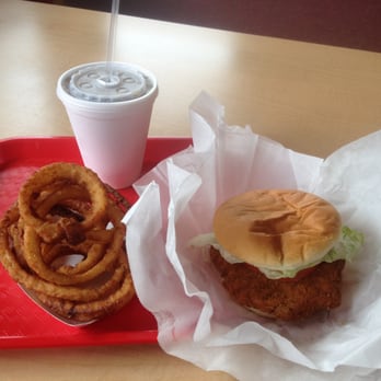 Mr Dave's - The famous tenderloin and onion rings. - Burgers Near Me - North Manchester, Indiana