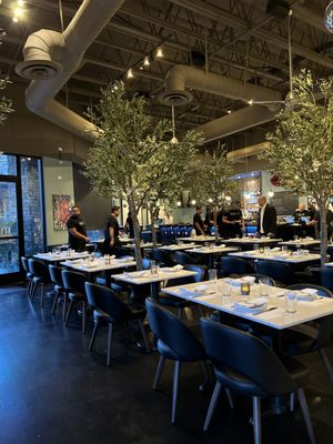 Kiki's Dining & Drinks by null