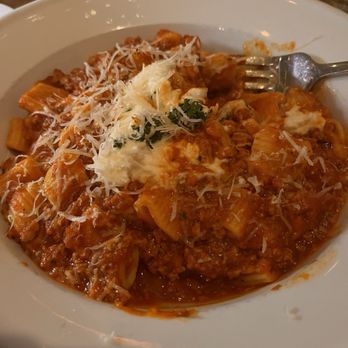 De Novo European Pub - Occhi Di Lupo - Half Rigatoni, Spicy Veal Bolognese, Ricotta Cheese - American Near Me - Montclair, New Jersey De Novo European Pub - Occhi Di Lupo - Half Rigatoni, Spicy Veal Bolognese, Ricotta Cheese - American Near Me - Montclair, New Jersey