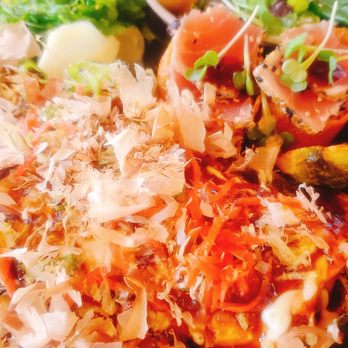 Pacific Catch - Japanese plate - Sushi Bars Near Me - Santa Clara, California