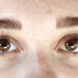 Volume lashes after 2 1/2 weeks , still looking fresh and fluffy !