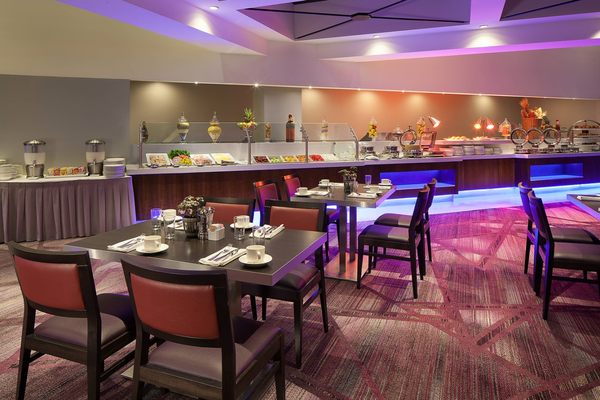 Sheraton Gateway Los Angeles Hotel by null