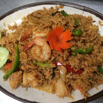 Happy Thai Restaurant - Thai Near Me - Long Beach, California
