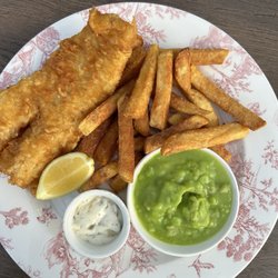 Kings Arms - Fish and chips.