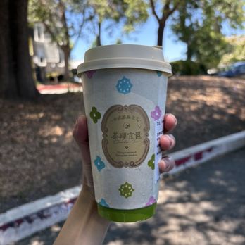 Charlie's Tea - phoenix oolong milk tea - Bubble Tea Near Me - Cupertino, California Charlie's Tea - phoenix oolong milk tea - Bubble Tea Near Me - Cupertino, California