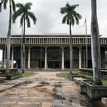 Hawaii State Capitol - Front view of the Hawaii State Capitol Building. - Landmarks & Historical Buildings Near Me - Honolulu, Hawaii