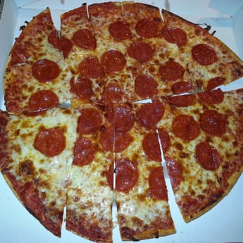 Hungry Howie's Pizza - Large thin crust with pepperoni. - Pizza Near Me - Myrtle Beach, South Carolina Hungry Howie's Pizza - Large thin crust with pepperoni. - Pizza Near Me - Myrtle Beach, South Carolina