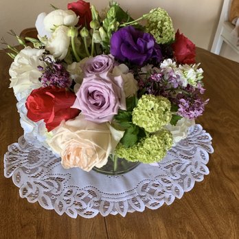 Couture Flowers by Kimberly Perry - Gorgeous variety of flowers that smell amazing. - Wedding Planning Near Me - Costa Mesa, California Couture Flowers by Kimberly Perry - Gorgeous variety of flowers that smell amazing. - Wedding Planning Near Me - Costa Mesa, California