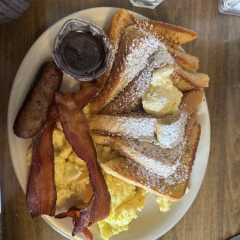 Jay Berry's Cafe - French Toast Breakfast - Breakfast & Brunch Near Me - Renton, Washington