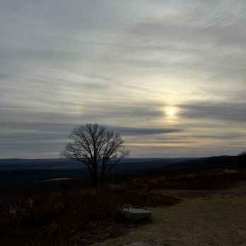 100 Mile View Overlook - Hiking Near Me - Jim Thorpe, Pennsylvania