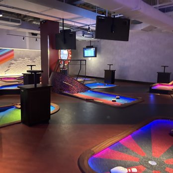 Puttshack - Houston - Mini Golf Near Me - Houston, Texas
