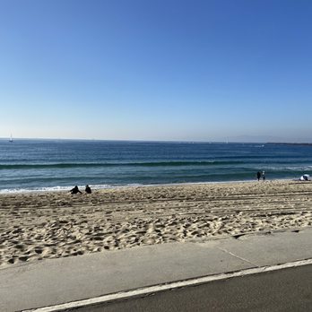 Redondo Beach Pier - Beautiful clean pedestrian walkway right by the ocean - Souvenir Shops Near Me - Redondo Beach, California Redondo Beach Pier - Beautiful clean pedestrian walkway right by the ocean - Souvenir Shops Near Me - Redondo Beach, California