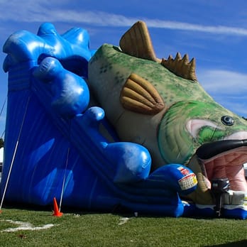 Pompano Nautical Flea Market - Entertainment for the kids - Flea Markets Near Me - Pompano Beach, Florida