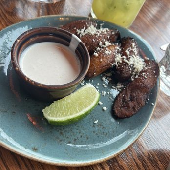 Flores San Mateo - Mexican Near Me - San Mateo, California