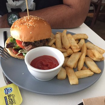 Caffe Salina - Burger - Restaurants Near Me - Bronte, NSW