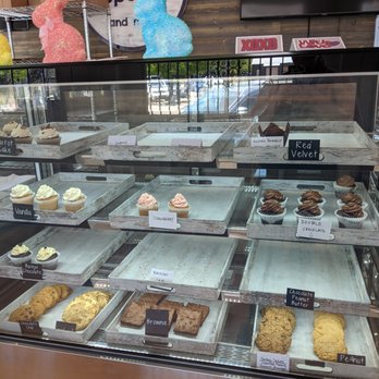 Cookies, Cupcakes and More - Bakery! A bit empty because I visited late in the day and they always make fresh! - Bakeries Near Me - Hutto, Texas Cookies, Cupcakes and More - Bakery! A bit empty because I visited late in the day and they always make fresh! - Bakeries Near Me - Hutto, Texas