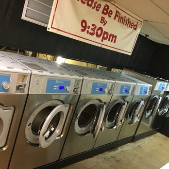 Robin's Laundry - New 30# capacity washers - Laundromat Near Me - Easley, South Carolina Robin's Laundry - New 30# capacity washers - Laundromat Near Me - Easley, South Carolina