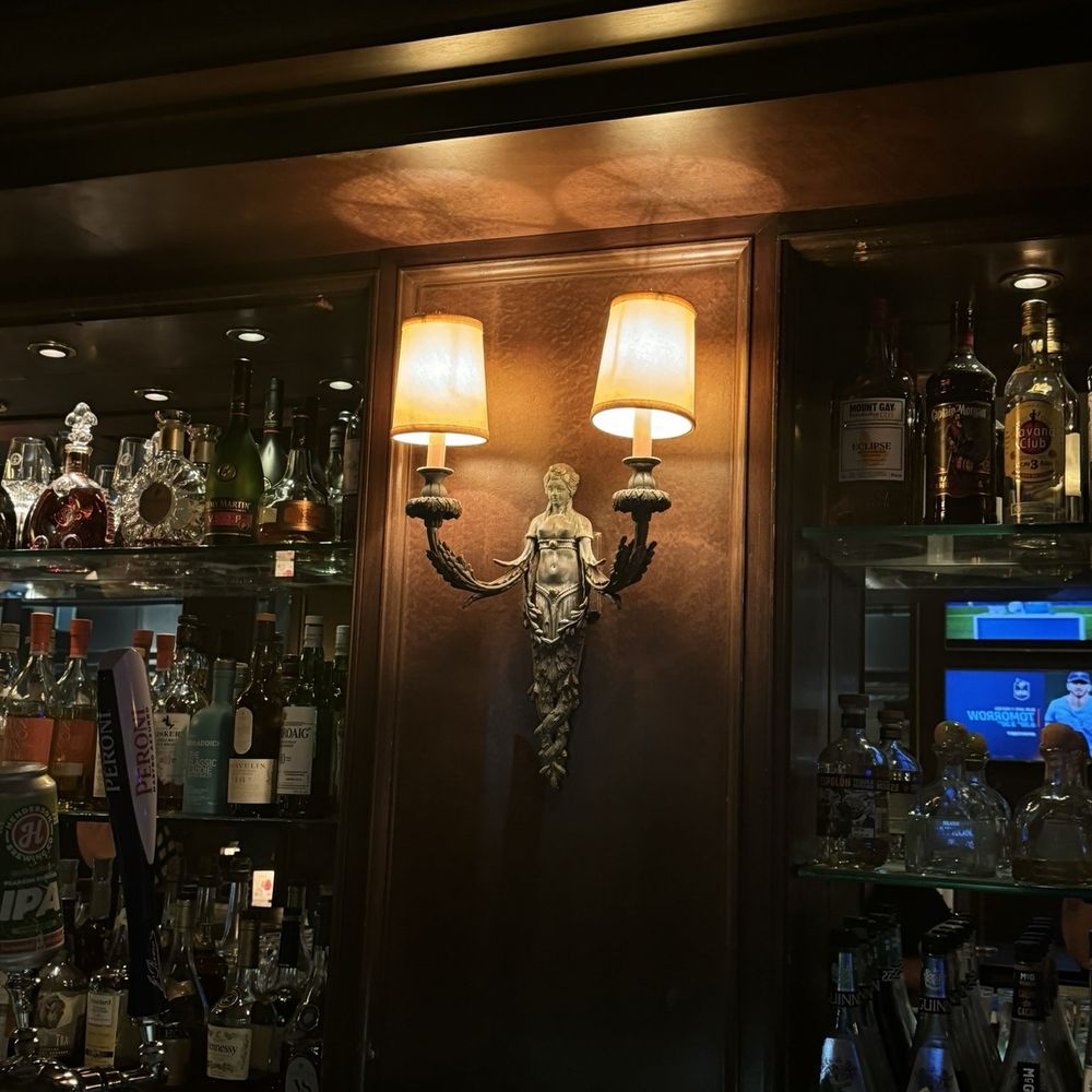 The Omni King Edward Hotel - Consort Bar details - Hotels Near Me - Toronto, Ontario The Omni King Edward Hotel - Consort Bar details - Hotels Near Me - Toronto, Ontario