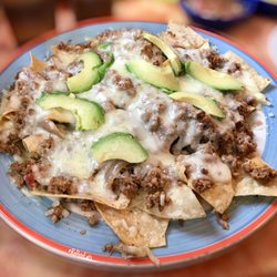 El Jardin Restaurant - Nachos con carne