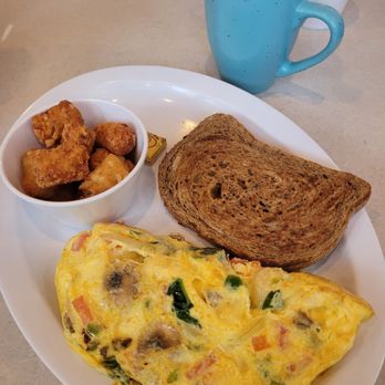 Downtown Diner - Diners Near Me - Celebration, Florida Downtown Diner - Diners Near Me - Celebration, Florida