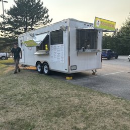 The associated food truck and the fella who wouldn't fix our dressing order and said contact the owner . The associated food truck and the fella who wouldn't fix our dressing order and said contact the owner .
