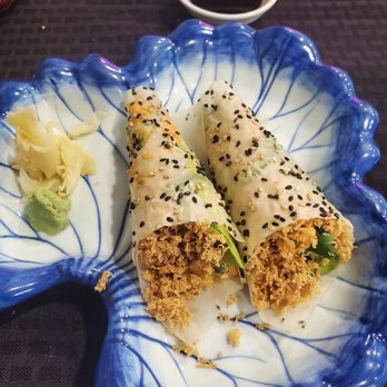 Sushi Jessie - UNREAL. Omikase appetizer of scallops in a hand roll of rice paper with toasted black sesame seeds w/Bonito flakes, avocado, jalapeño - Sushi Bars Near Me - Boca Raton, Florida Sushi Jessie - UNREAL. Omikase appetizer of scallops in a hand roll of rice paper with toasted black sesame seeds w/Bonito flakes, avocado, jalapeño - Sushi Bars Near Me - Boca Raton, Florida