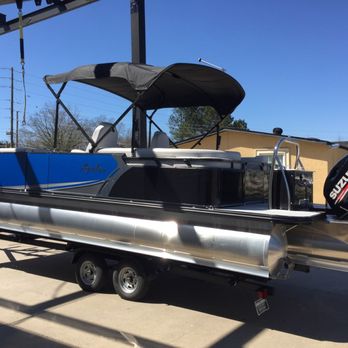Grass Shack At Lake Lanier - Avalon 2485 QL LSZ with 200 HP Suzuki. - Boat Dealers Near Me - Buford, Georgia Grass Shack At Lake Lanier - Avalon 2485 QL LSZ with 200 HP Suzuki. - Boat Dealers Near Me - Buford, Georgia
