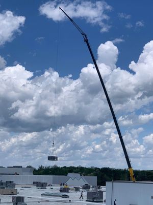 Marathon Services Logo