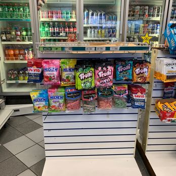 76 - Candies - Gas Stations Near Me - San Francisco, California