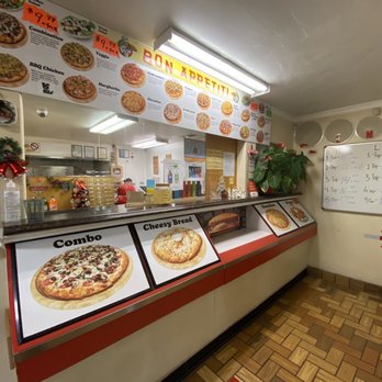 Supreme Pizza - Interior (December 2022) - Pizza Near Me - Sacramento, California Supreme Pizza - Interior (December 2022) - Pizza Near Me - Sacramento, California