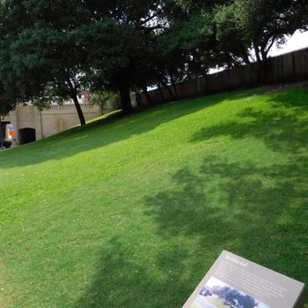 The Grassy Knoll - The Grassy Knoll, Dallas - Landmarks & Historical Buildings Near Me - Dallas, Texas The Grassy Knoll - The Grassy Knoll, Dallas - Landmarks & Historical Buildings Near Me - Dallas, Texas