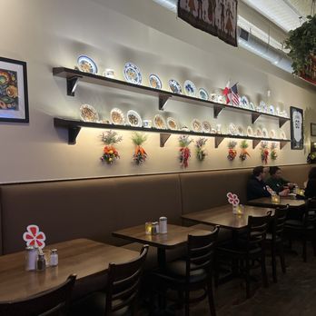 Polonia Restaurant - Seating - Polish Near Me - Hamtramck, Michigan