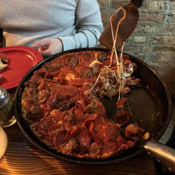 Pequod's Pizza - Pepperoni sausage deep dish - Pizza Near Me - Chicago, Illinois Pequod's Pizza - Pepperoni sausage deep dish - Pizza Near Me - Chicago, Illinois