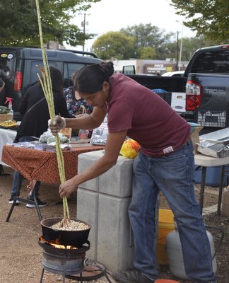 La Familia Growers Market by null