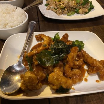 Thai Kitchen Bird Pepper - Bangkok Chicken - Thai Near Me - Bellevue, Washington Thai Kitchen Bird Pepper - Bangkok Chicken - Thai Near Me - Bellevue, Washington