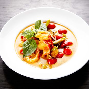 Bai Tong Thai Restaurant - Pineapple Prawn Curry - Thai Near Me - Seattle, Washington Bai Tong Thai Restaurant - Pineapple Prawn Curry - Thai Near Me - Seattle, Washington