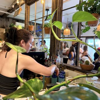 Blue Whale - Cafes Near Me - La Jolla, California