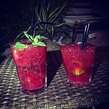 Ecrin Plage - Mojito et Caïpi framboise - Lounges Near Me - Cannes, 06 Ecrin Plage - Mojito et Caïpi framboise - Lounges Near Me - Cannes, 06
