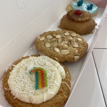 Crumbl - Glendora - Hawaiian themed Crumbl box! - Bakeries Near Me - Glendora, California