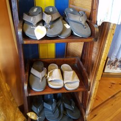 Ocean Eddie's Resort Wear - Digging the flip-flops