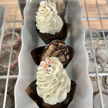 S&H Campground - Cupcakes from the bakery - Campgrounds Near Me - Greenfield, Indiana S&H Campground - Cupcakes from the bakery - Campgrounds Near Me - Greenfield, Indiana