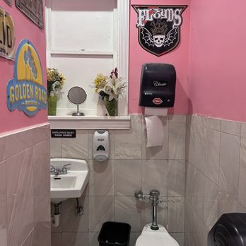 Shorty's - bathroom - Bars Near Me - Bayonne, New Jersey