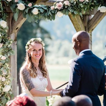 Love Blooms Wedding & Event Design - Wedding Planning Near Me Love Blooms Wedding & Event Design - Wedding Planning Near Me