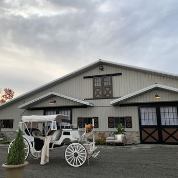 Enchanted Gables - Enchanted Gables Carriage Ride 4Guests Hardy Horses 4 Carriage Ride - Venues & Event Spaces Near Me - Oakland, Maine