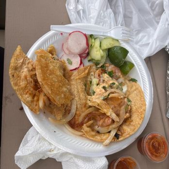Tacos Y Tortas - Shrimp taco - Food Trucks Near Me - Ann Arbor, Michigan Tacos Y Tortas - Shrimp taco - Food Trucks Near Me - Ann Arbor, Michigan