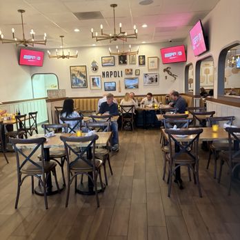 De Lucia's Italian Restaurant - Inside - Italian Near Me - Lake Forest, California De Lucia's Italian Restaurant - Inside - Italian Near Me - Lake Forest, California